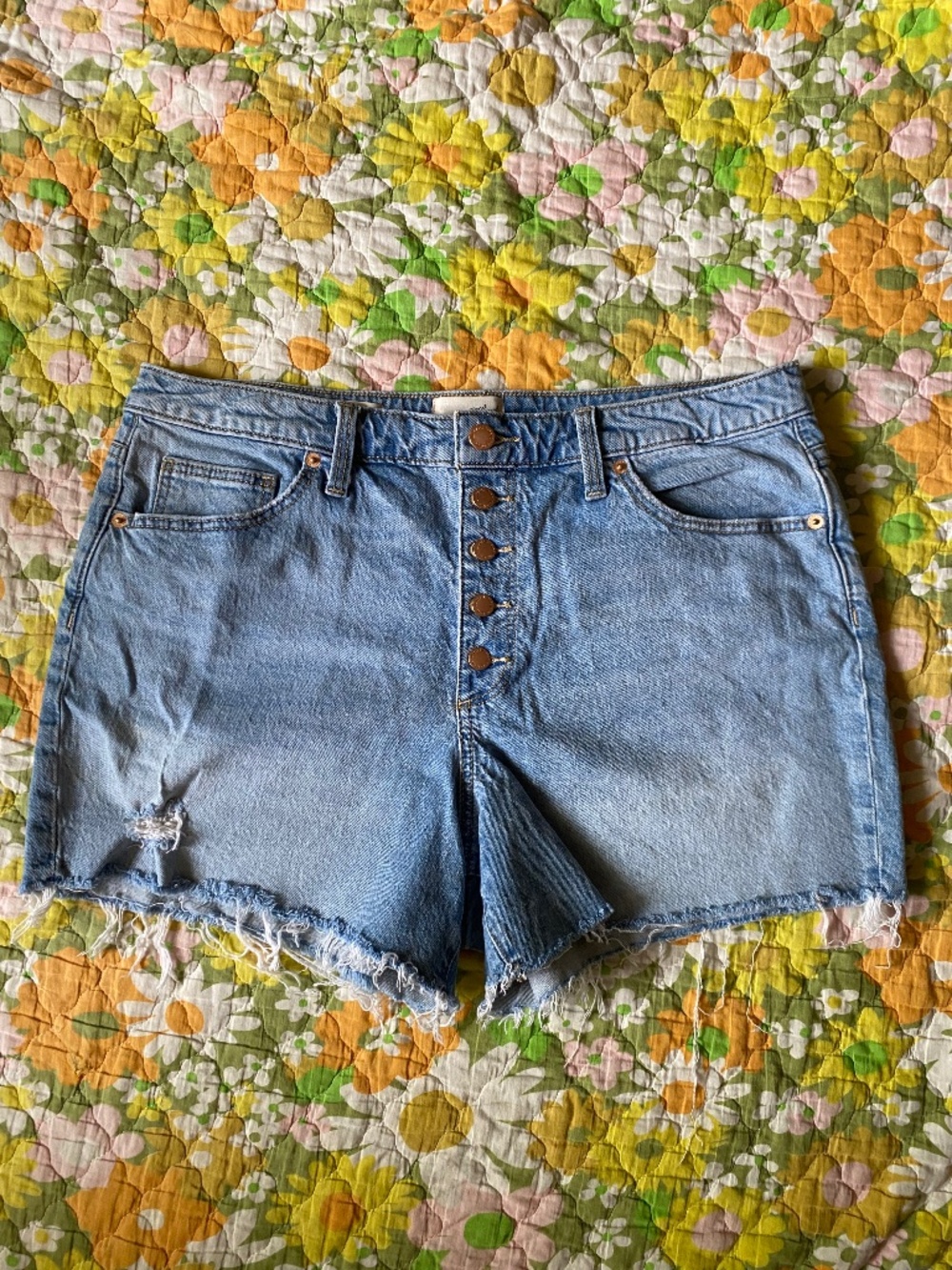 Universal Thread Denim Cut Off Shorts Size 14